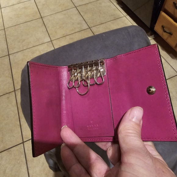 Gucci key case - Picture 4 of 7